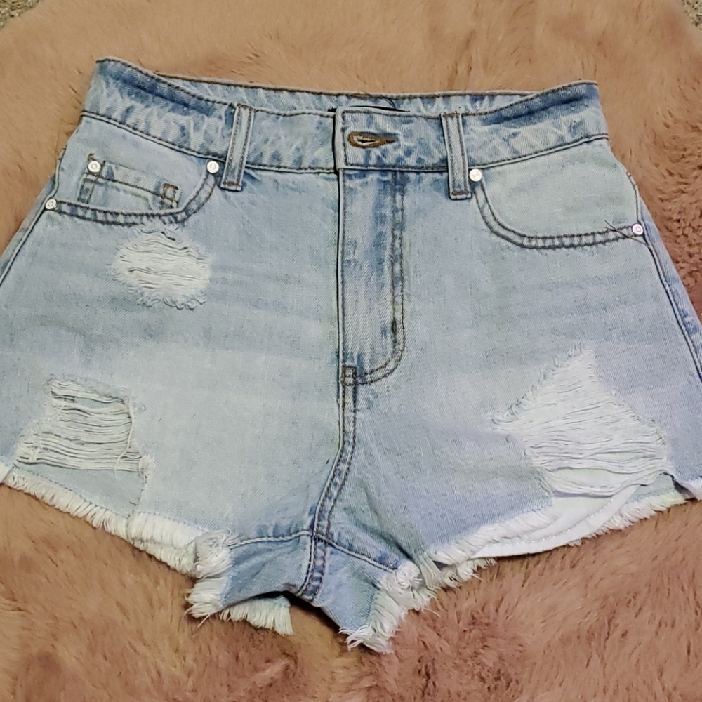 °Fashion nova shorts•